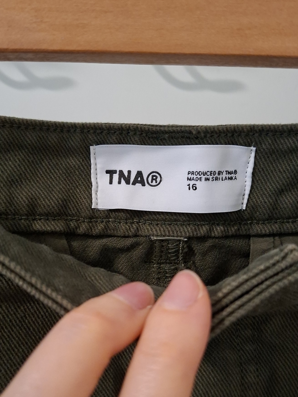 Aritzia TNA "Troop" Green Cotton Utility Cargo Pant/Jeans (Size US 16) - Picture 7 of 9